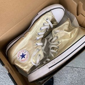 Gold and white converse well met condition